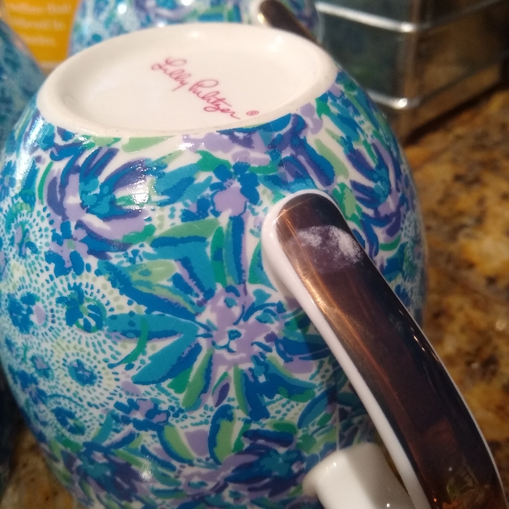 Lilly Pulitzer, big coffee or latte cups, 12 oz, Lion Around - Picture 7 of 7